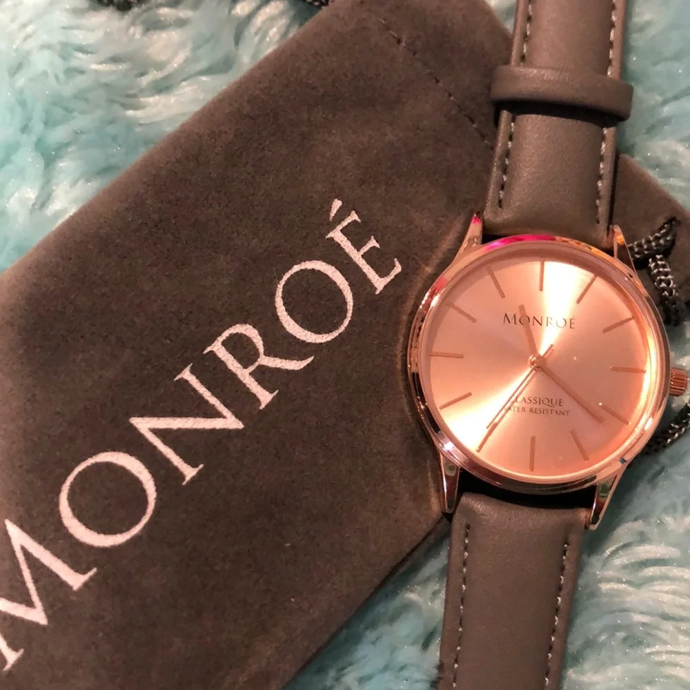 Beautiful watch 🌹 - Picture 2 of 5